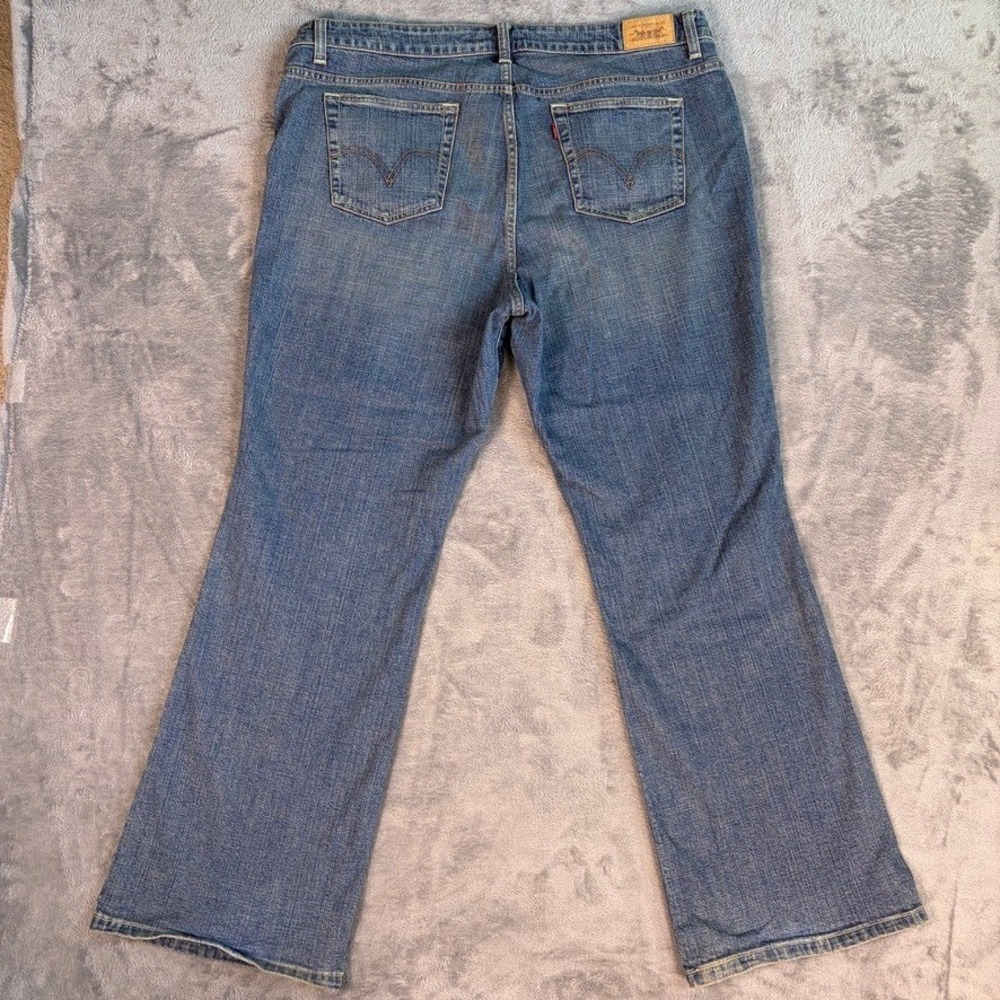 Levi's 590 Bootcut Jeans Women's 18W Blue Medium Wash Stretch Denim Western - Picture 5 of 13